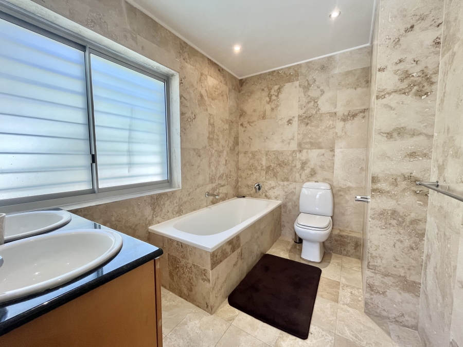 To Let 2 Bedroom Property for Rent in Sea Point Western Cape